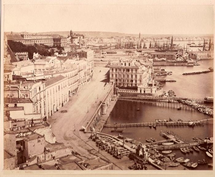 Giorgio Sommer (1834 1914) Napoli, S. Lucia e Hotel de Rome (1865 circa)