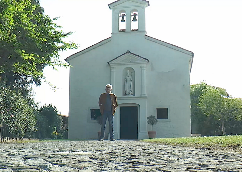 fotogramma dal video di Mariuz. Chiesa di Versutta