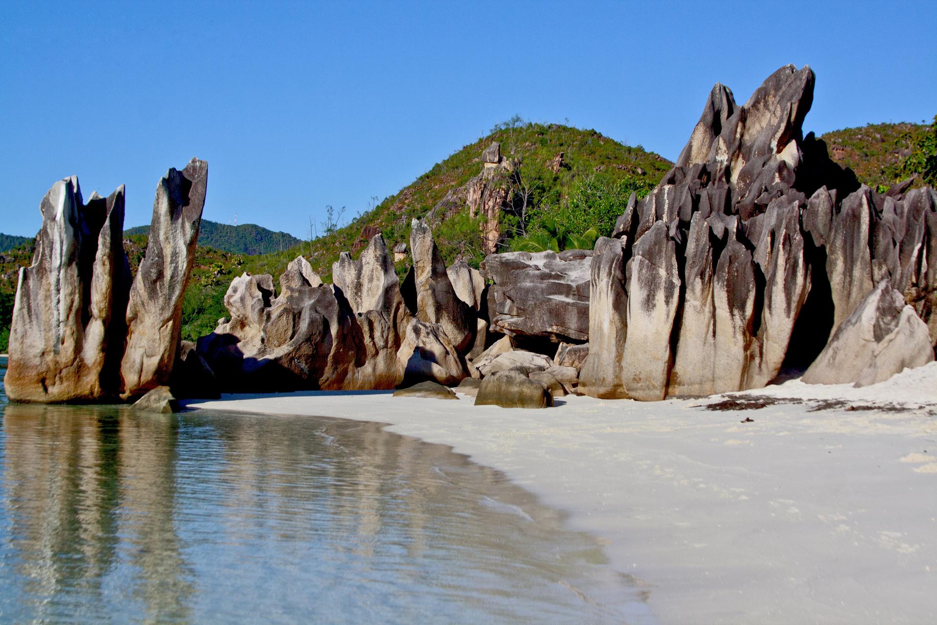Curieuse Island una delle due aree marine protette al largo di Praslin. Seychelles