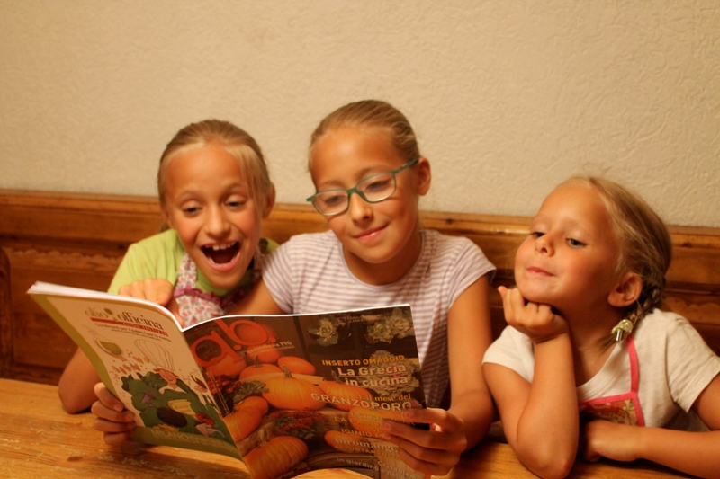 Chiara, Giorgia e Checca leggono le loro ricette su qb
