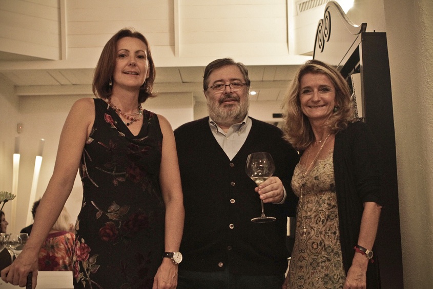 Lucia Barzano', il presidente di giuria Daniele Cernilli e la designer vincitrice Laura Ferrario